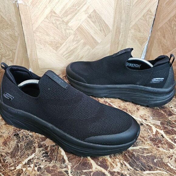 Skechers men's comfort D'Lux walker memory foam walking shoes size 13.       230 - Picture 1 of 11
